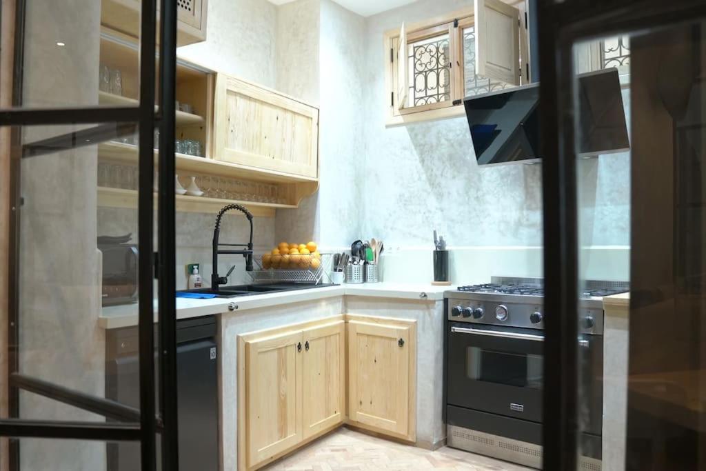 Riad Zhor Tanger - Medina Buitenkant foto