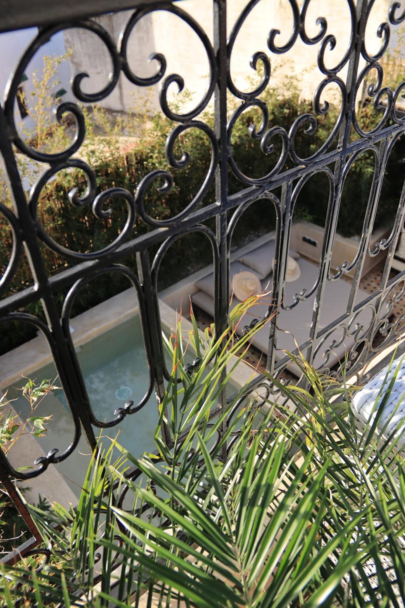 Riad Zhor Tanger - Medina Buitenkant foto