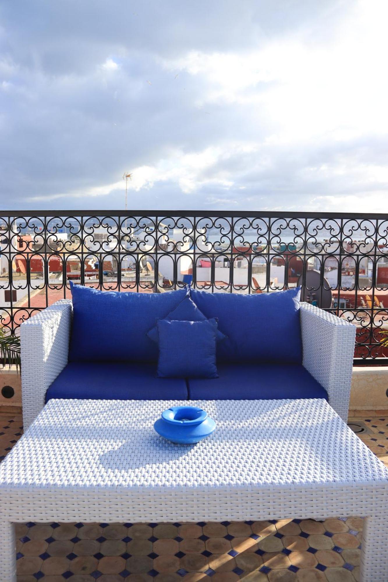 Riad Zhor Tanger - Medina Buitenkant foto